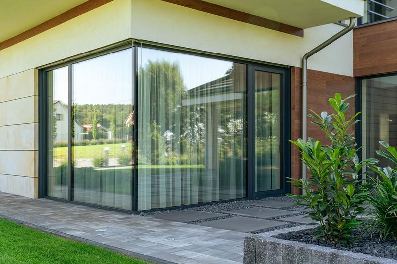 Wybór idealnych okien: Porównanie typów, cech i kosztów w praktycznym poradniku