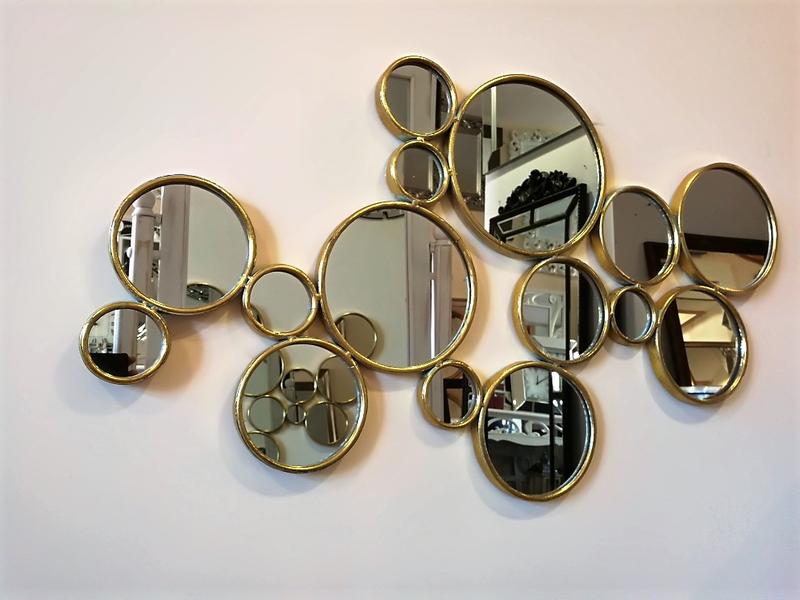 Kształt lustra do pomieszczeń mieszkalnych – jak dokonać najlepszego wyboru?