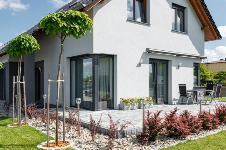 Stylowe parapety wewnętrzne do okien antracyt – porady i inspiracje, które zachwycą