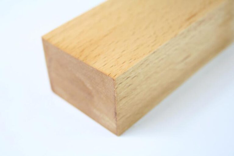 Buk kolor drewna – odkryj wyjątkowe zalety tego materiału i przekonaj się, dlaczego warto go wybrać