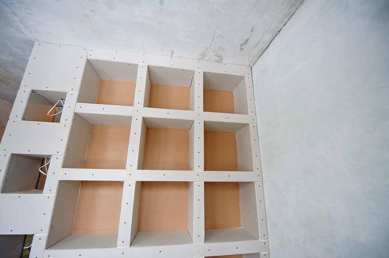 Półki z karton-gipsu w aranżacji wnętrz