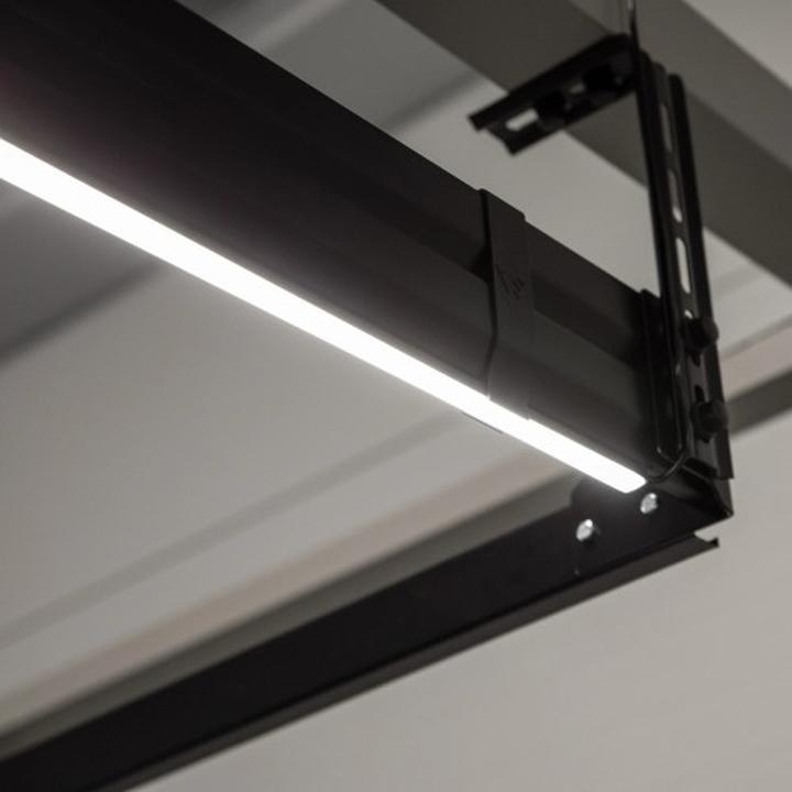 Nastrojowa atmosfera z listwami LED