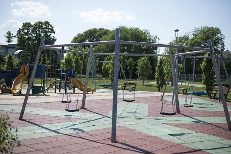 Jak stworzyć magiczny plac zabaw w pokoju dziecka? Praktyczne porady i inspiracje