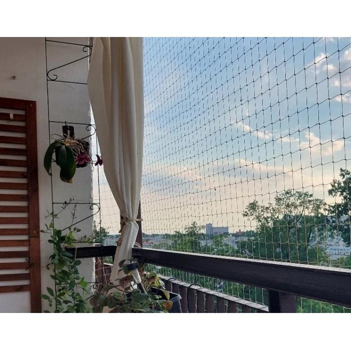 Montaż siatki na balkonie: jak uzyskać zgodę wspólnoty mieszkaniowej zgodnie z prawem?