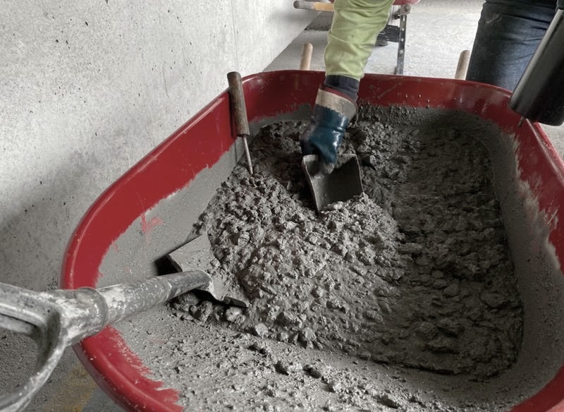 Waga kubika betonu półsuchego — ile naprawdę waży i co wpływa na masę