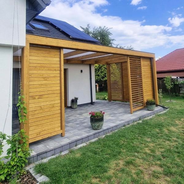 Drewniana pergola tarasowa: jak zbudować ją samodzielnie i uniknąć błędów?