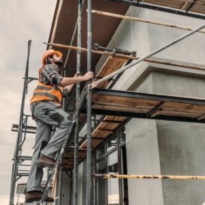 Gdzie i kto wydaje uprawnienia do montażu rusztowań? Zasady i wymagania