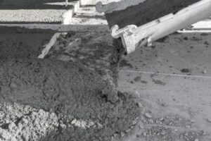 Ile kosztuje kubik betonu? Aktualne ceny i sposoby na oszczędności