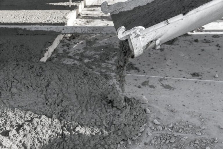 Ile kosztuje kubik betonu? Aktualne ceny i sposoby na oszczędności