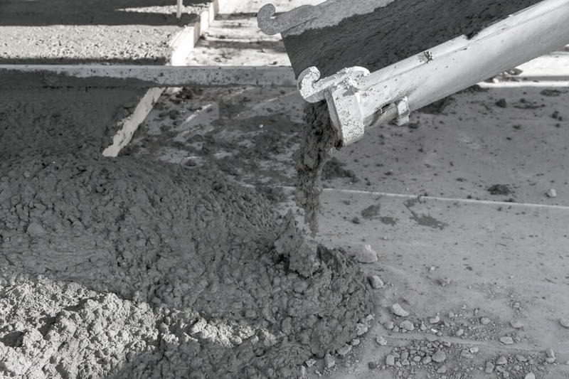 Ile kosztuje kubik betonu? Aktualne ceny i sposoby na oszczędności